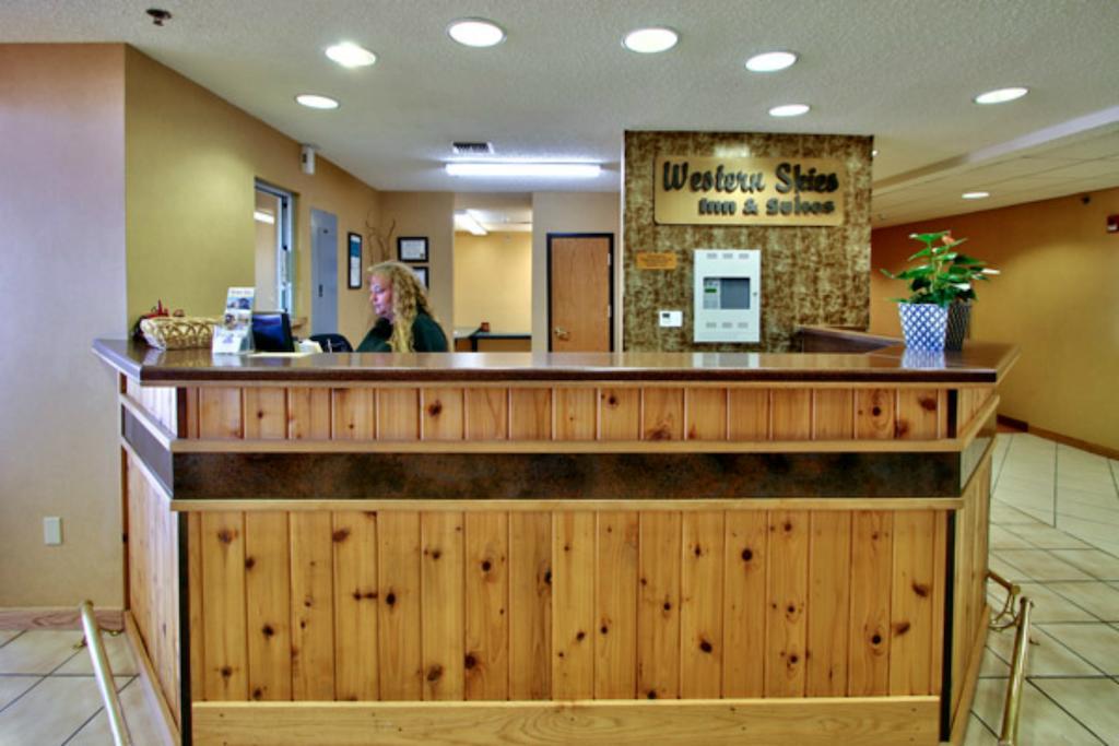 Western Skies Inn & Suites Los Lunas Eksteriør bilde